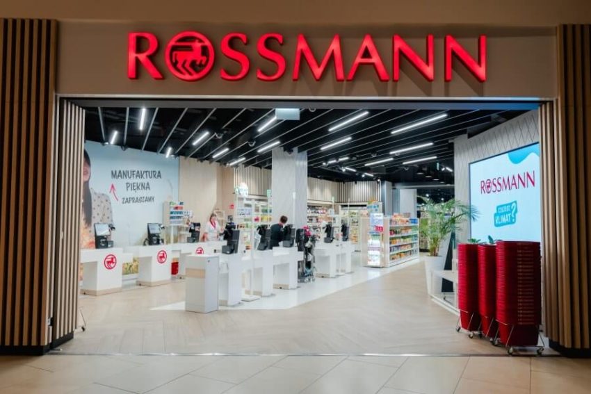 Promocja Rossmann 1+1 na kalendarze adwentowe. Sprawdź, które zestawy warto kupić przed świętami!